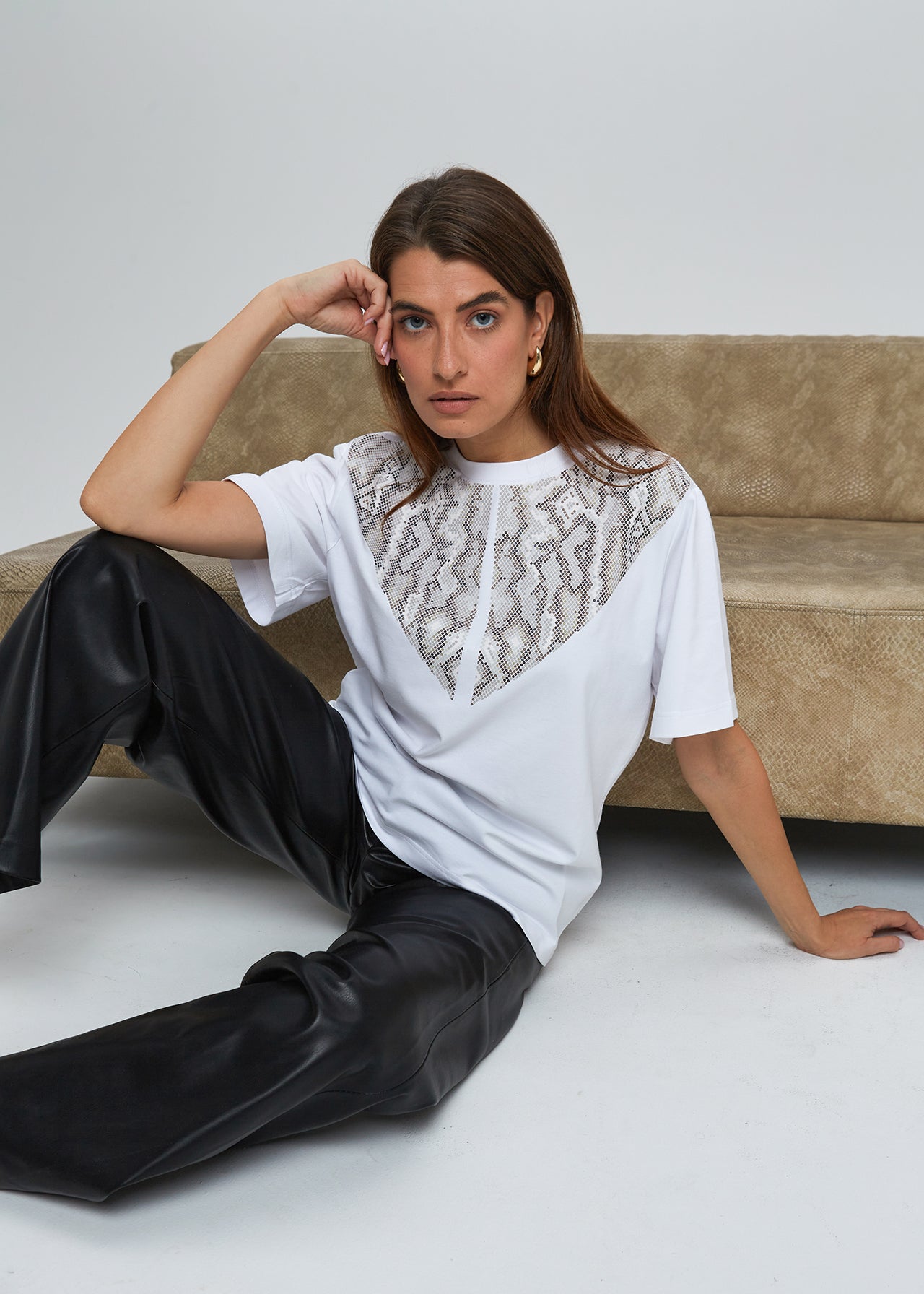 "GYVATĖ", BALTI MARŠKINĖLIAI