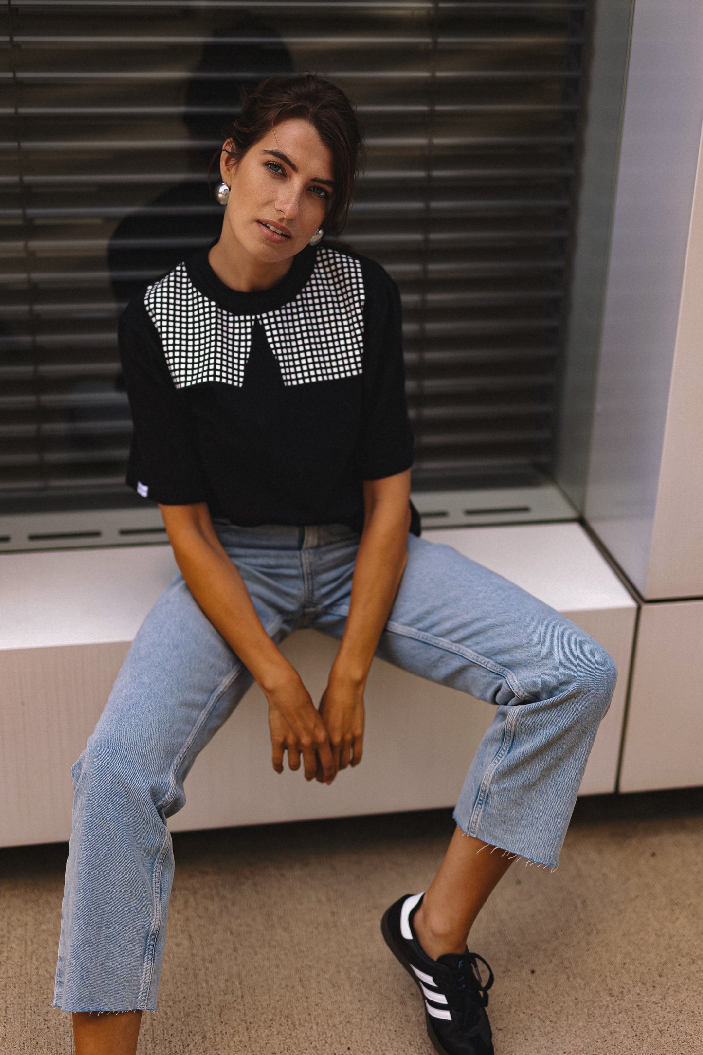 "KVADRATUKAI", BALTI MARŠKINĖLIAI