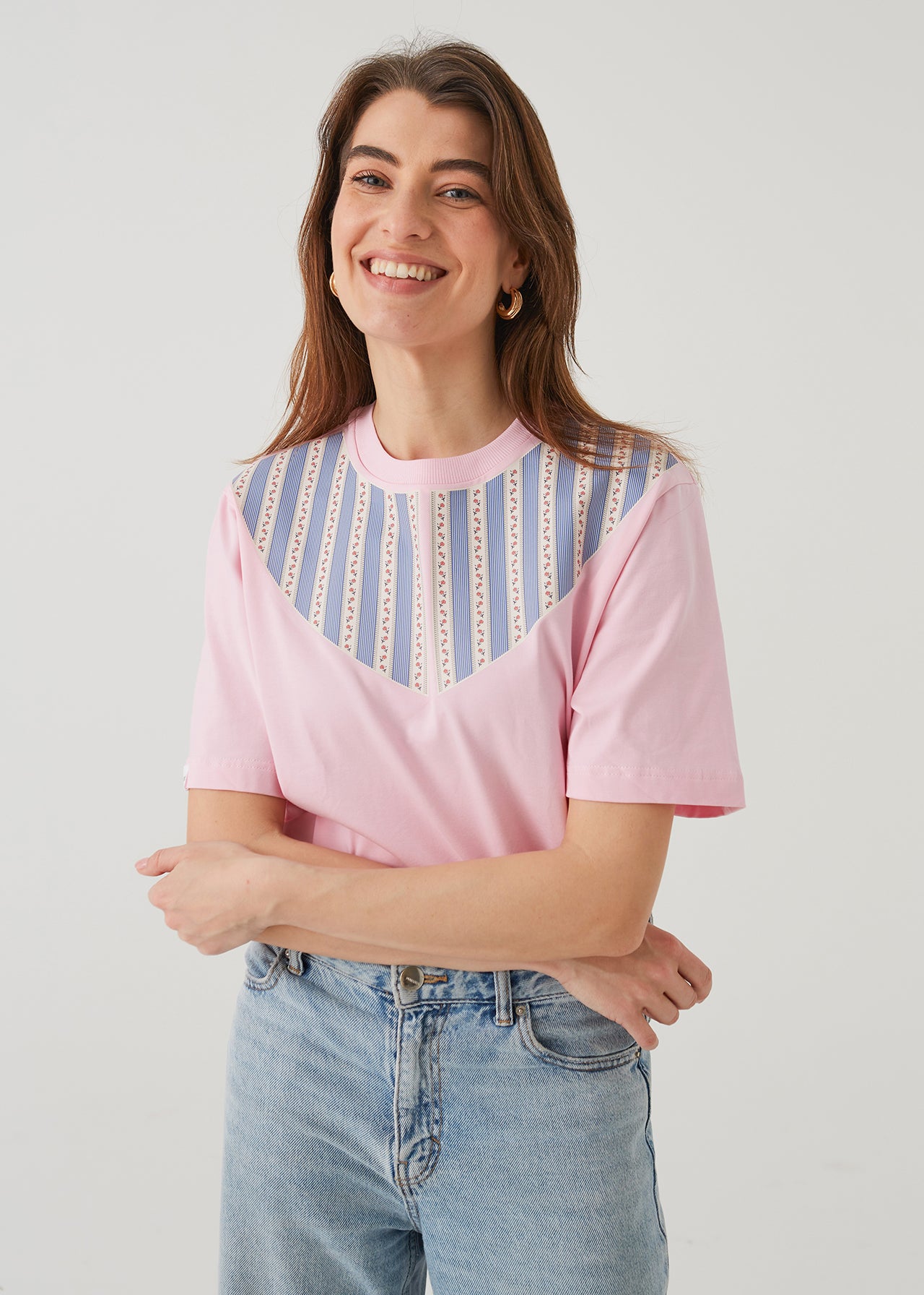 "PASKI Z RÓŻAMI", RÓŻOWA KOSZULKA