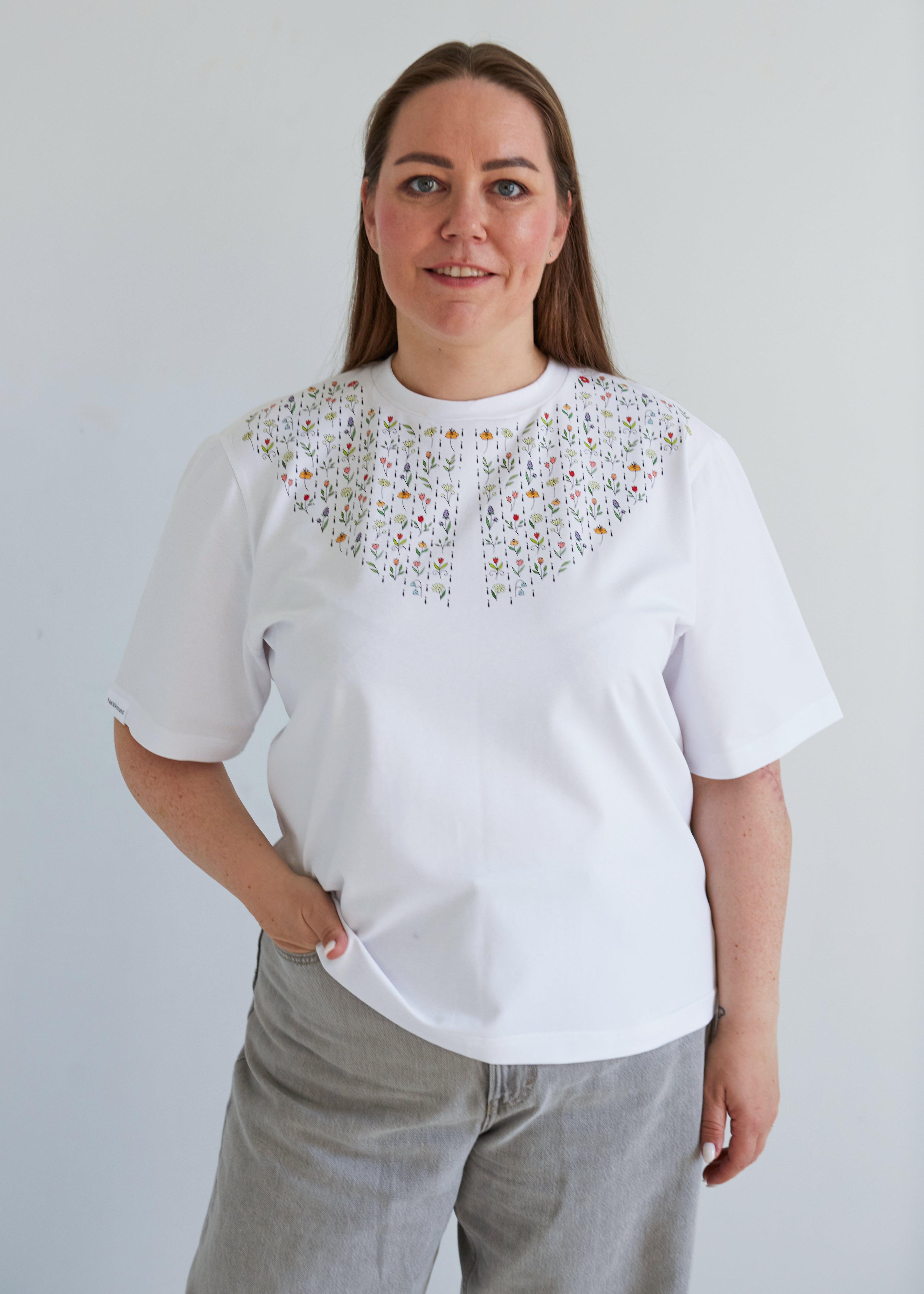 "GĖLIŲ JŪRA", BALTI MARŠKINĖLIAI