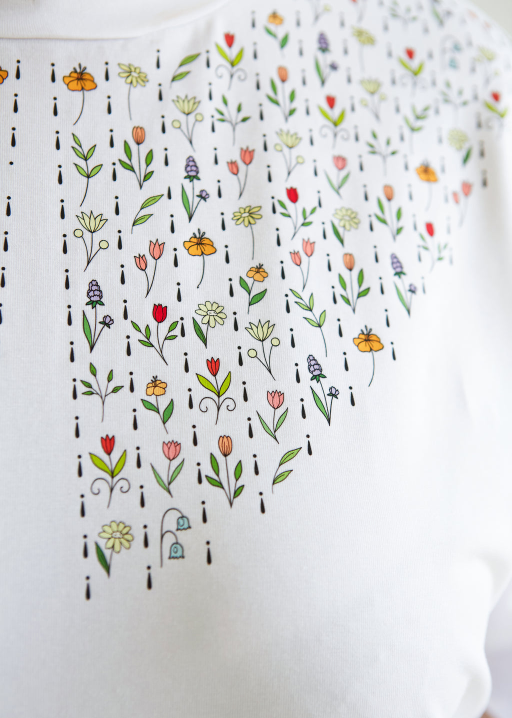 "GĖLIŲ JŪRA", BALTI MARŠKINĖLIAI