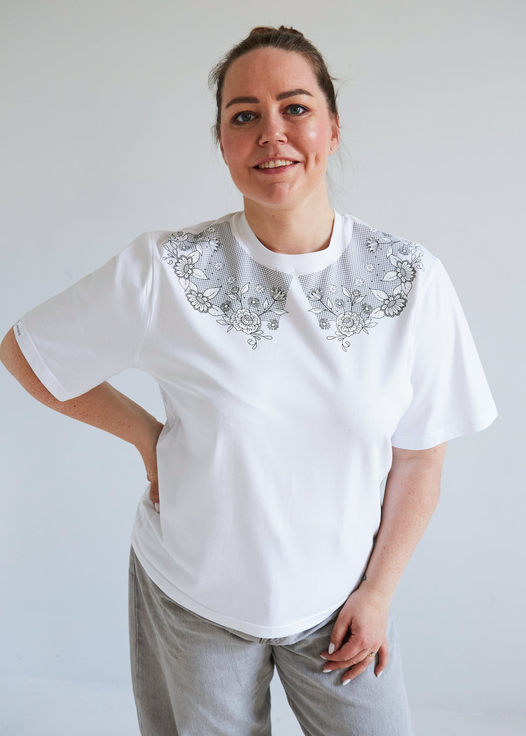 "SIUVINĖJIMAS", BALTI MARŠKINĖLIAI