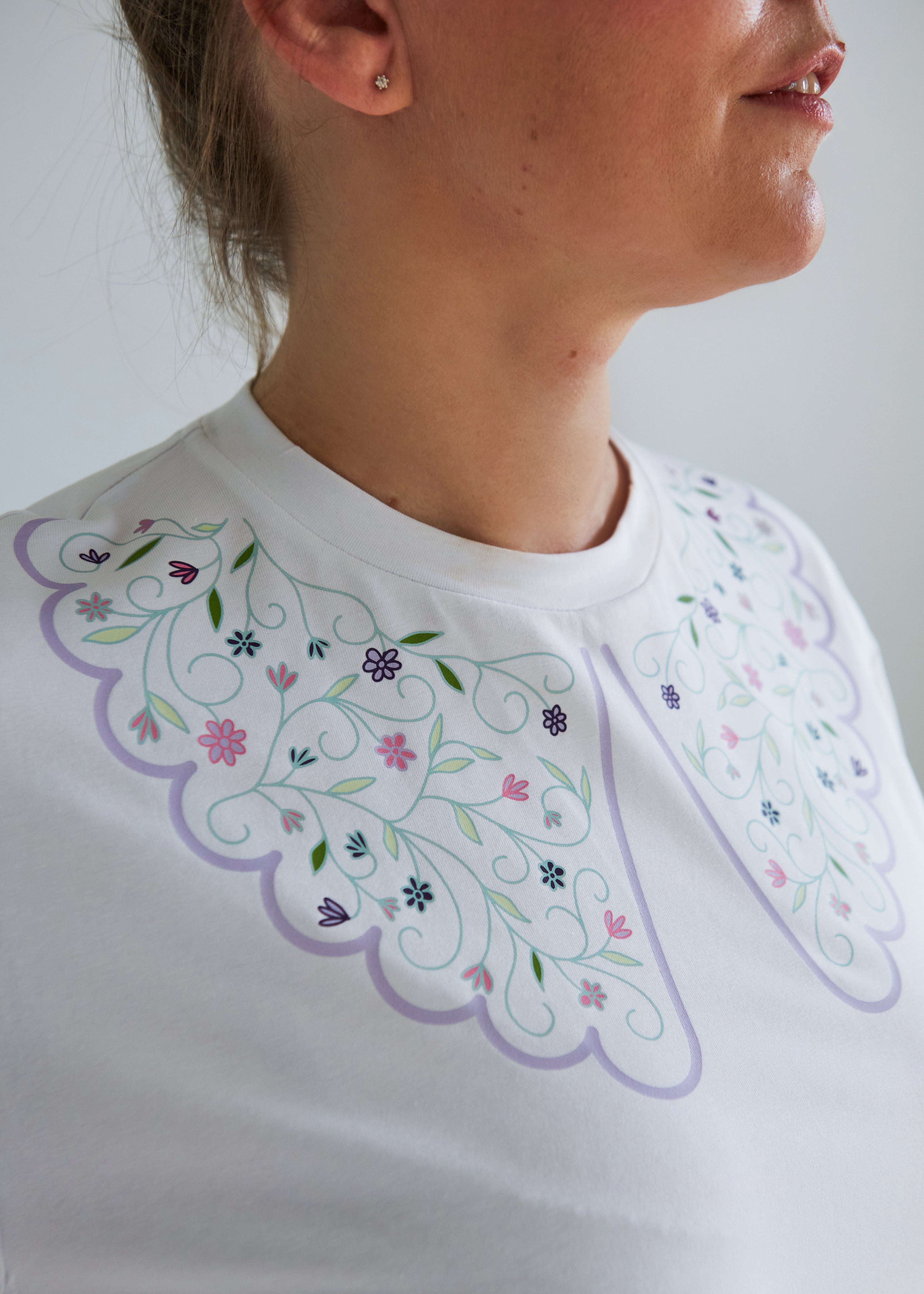 "GĖLĖTA", BALTI MARŠKINĖLIAI