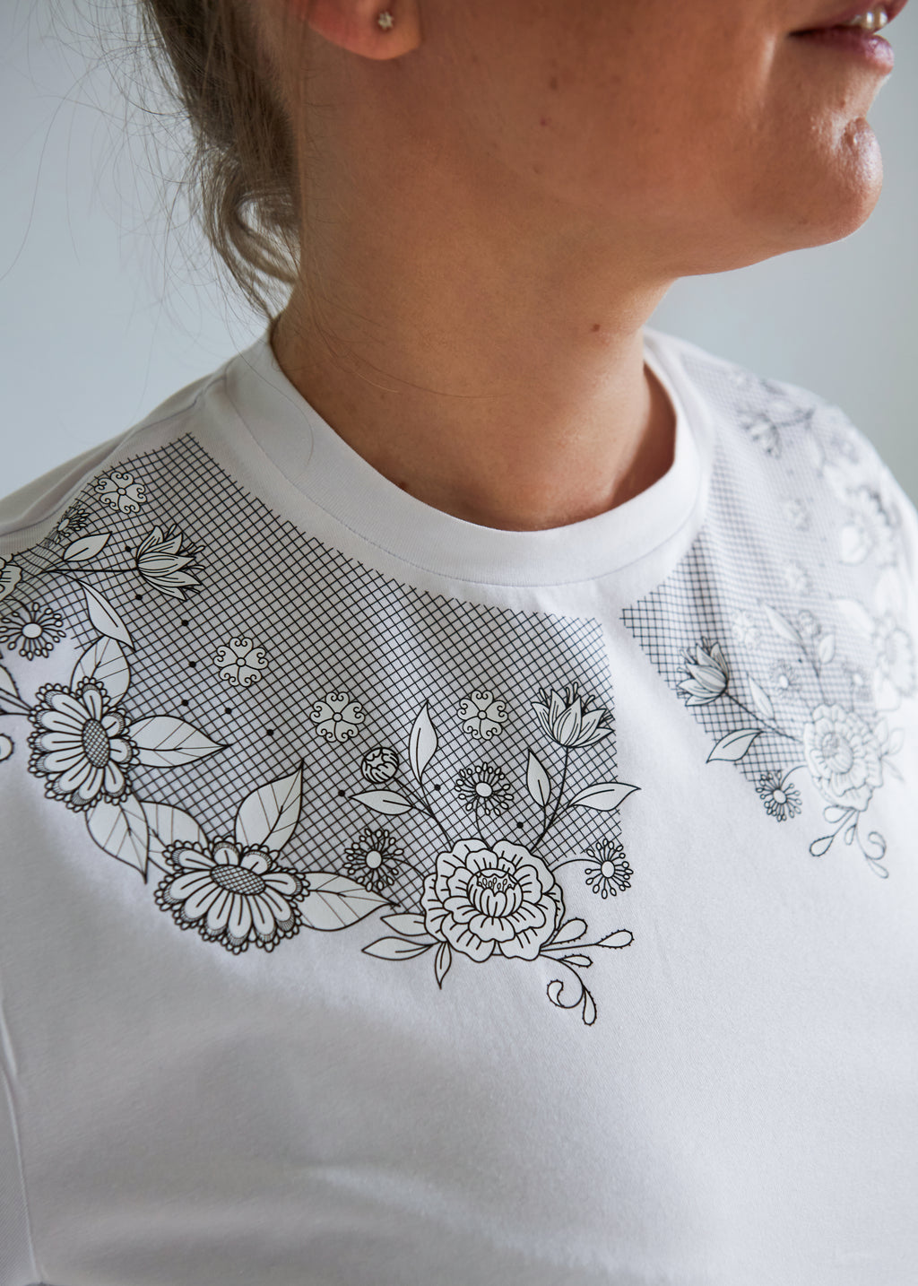 "SIUVINĖJIMAS", BALTI MARŠKINĖLIAI