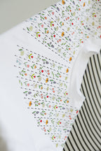 "GĖLIŲ JŪRA", BALTI MARŠKINĖLIAI