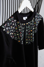 "GĖLIŲ JŪRA", JUODI MARŠKINĖLIAI