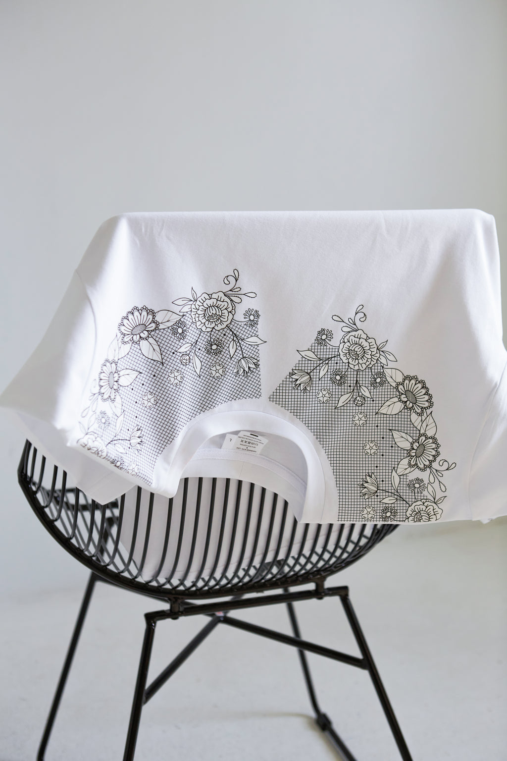 "SIUVINĖJIMAS", BALTI MARŠKINĖLIAI