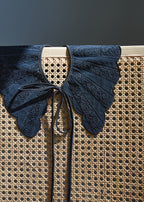 PATTERNED COLLAR
