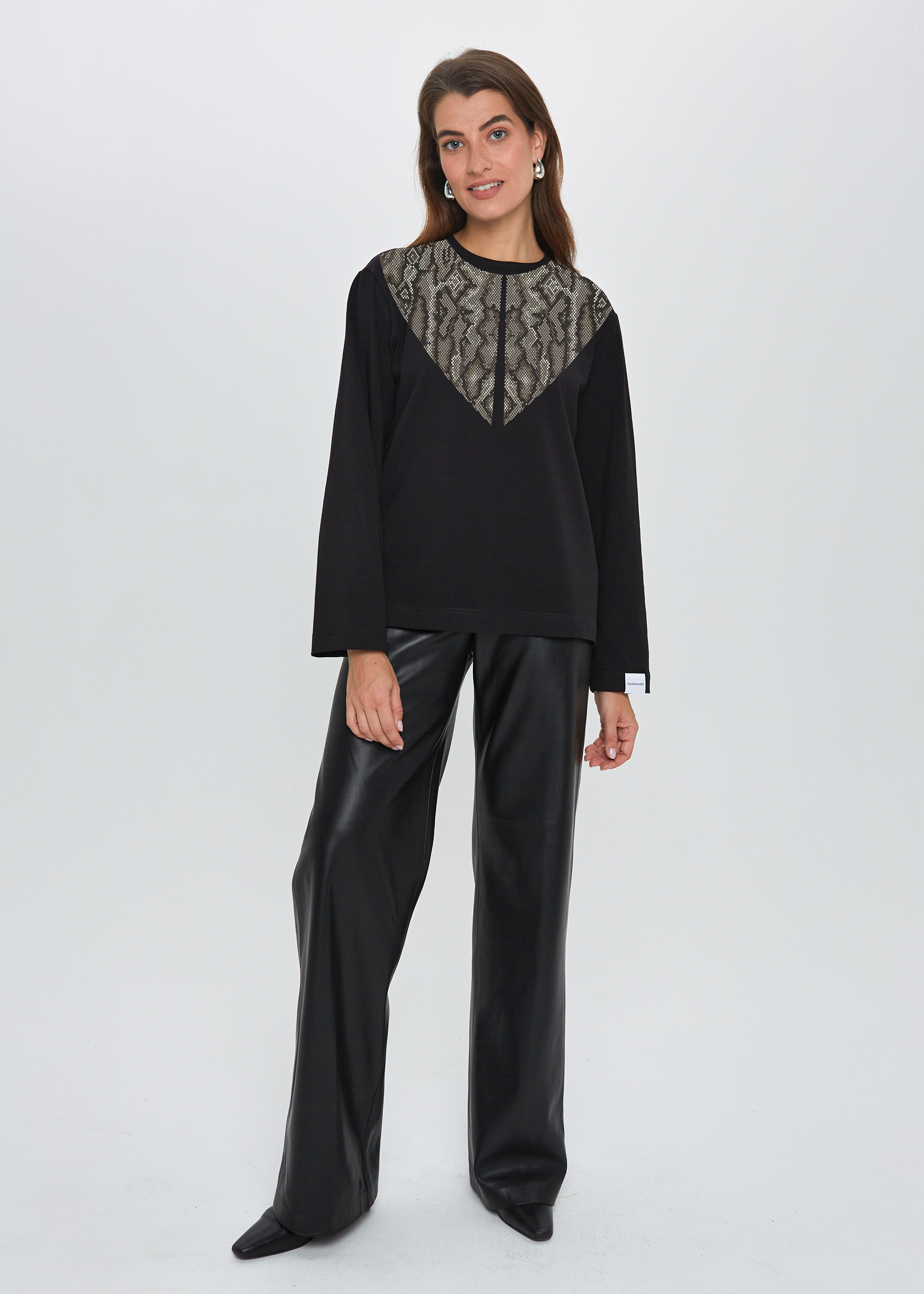 "GYVATĖ", MARŠKINĖLIAI ILGOMIS RANKOVĖMIS