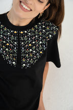 "GĖLIŲ JŪRA", JUODI MARŠKINĖLIAI