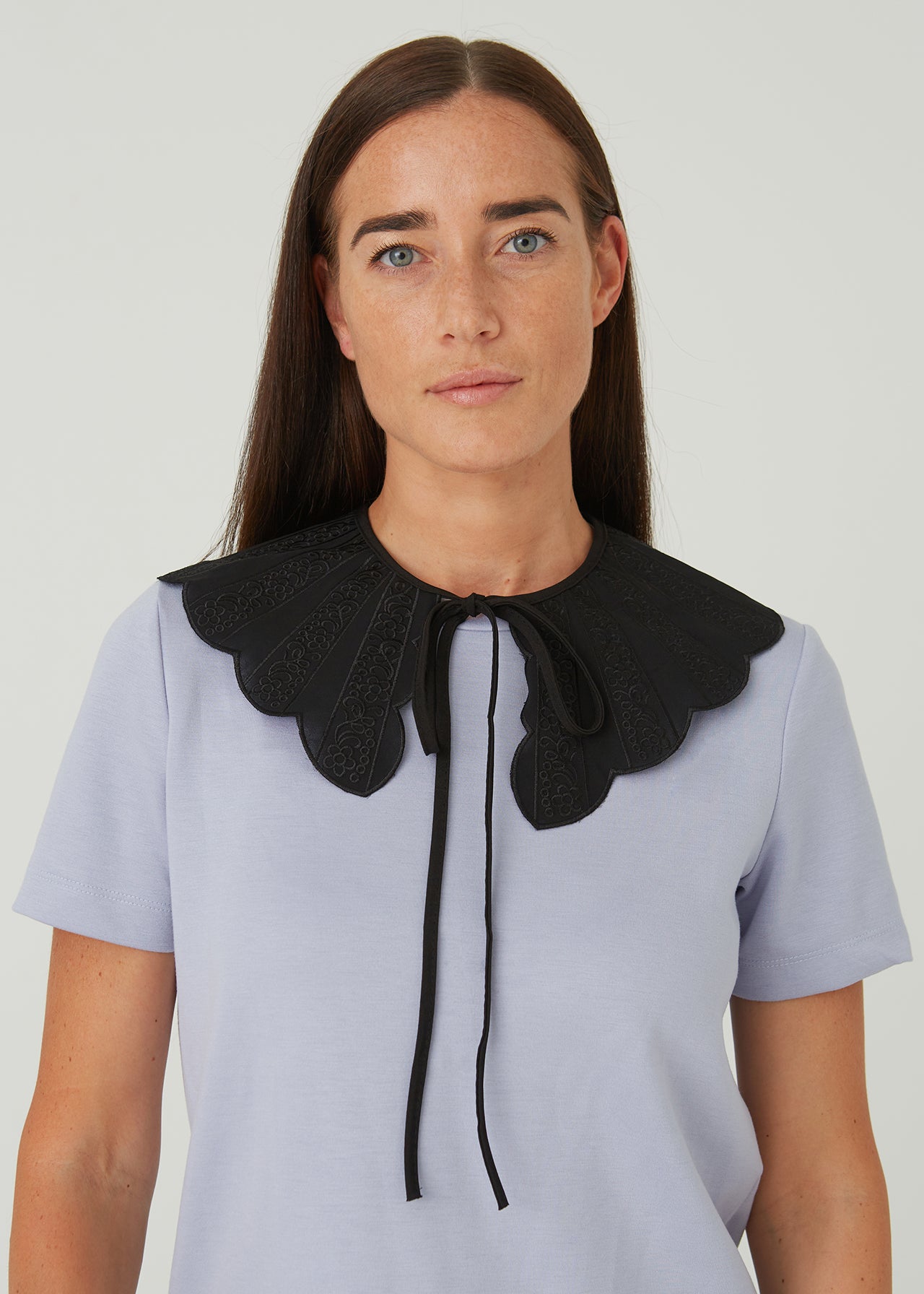 PATTERNED COLLAR