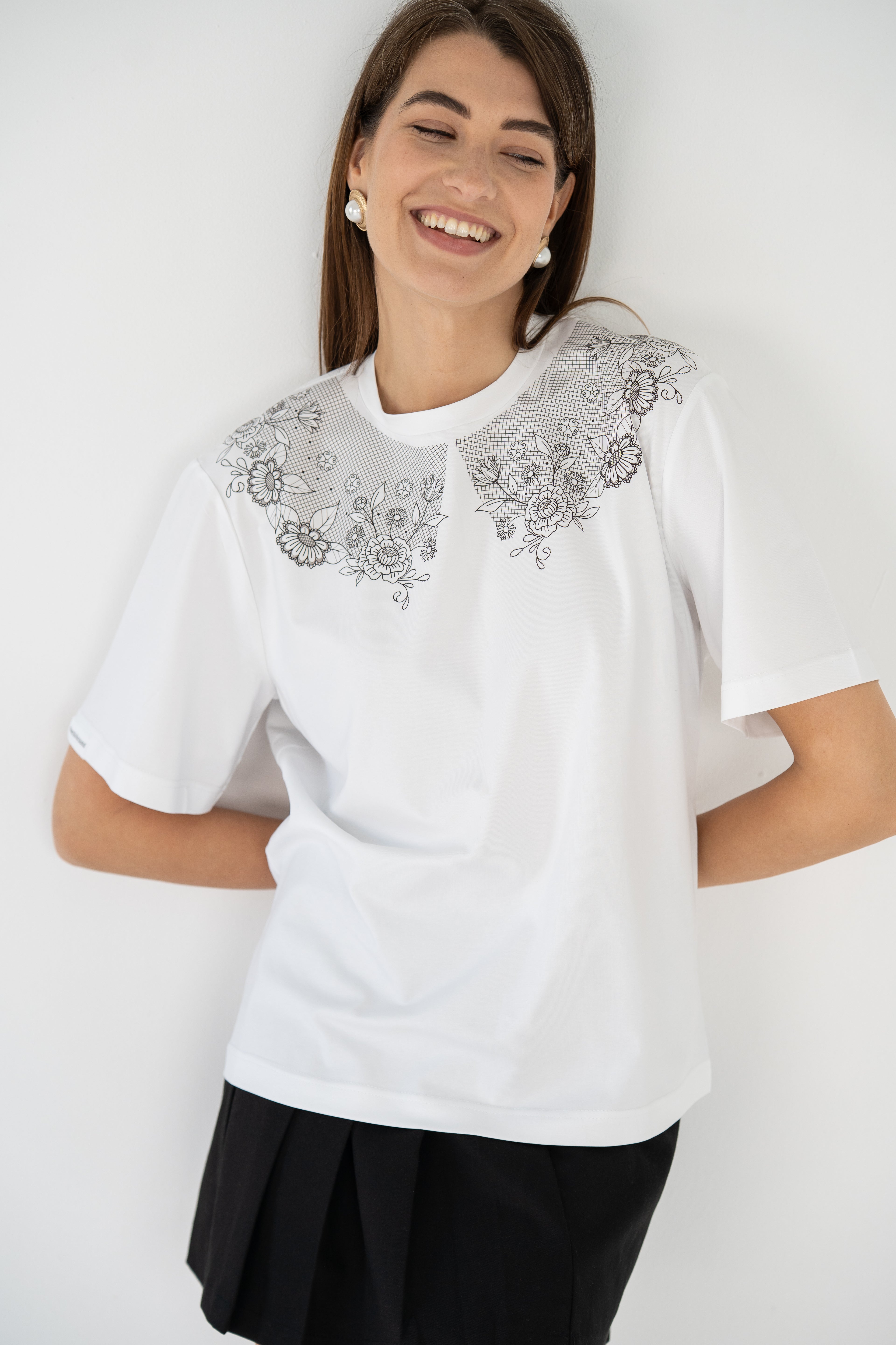 "SIUVINĖJIMAS", BALTI MARŠKINĖLIAI