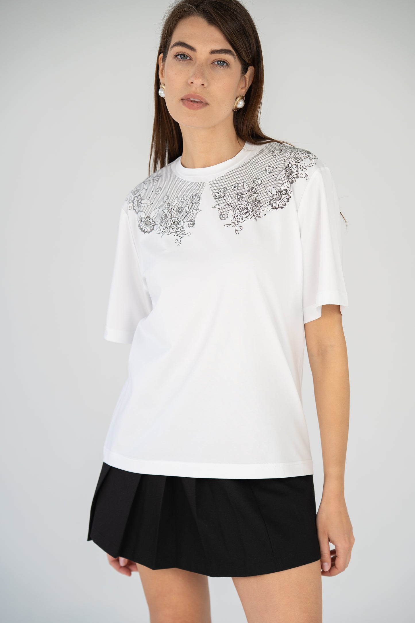 EMBROIDERY THREAD ON WHITE