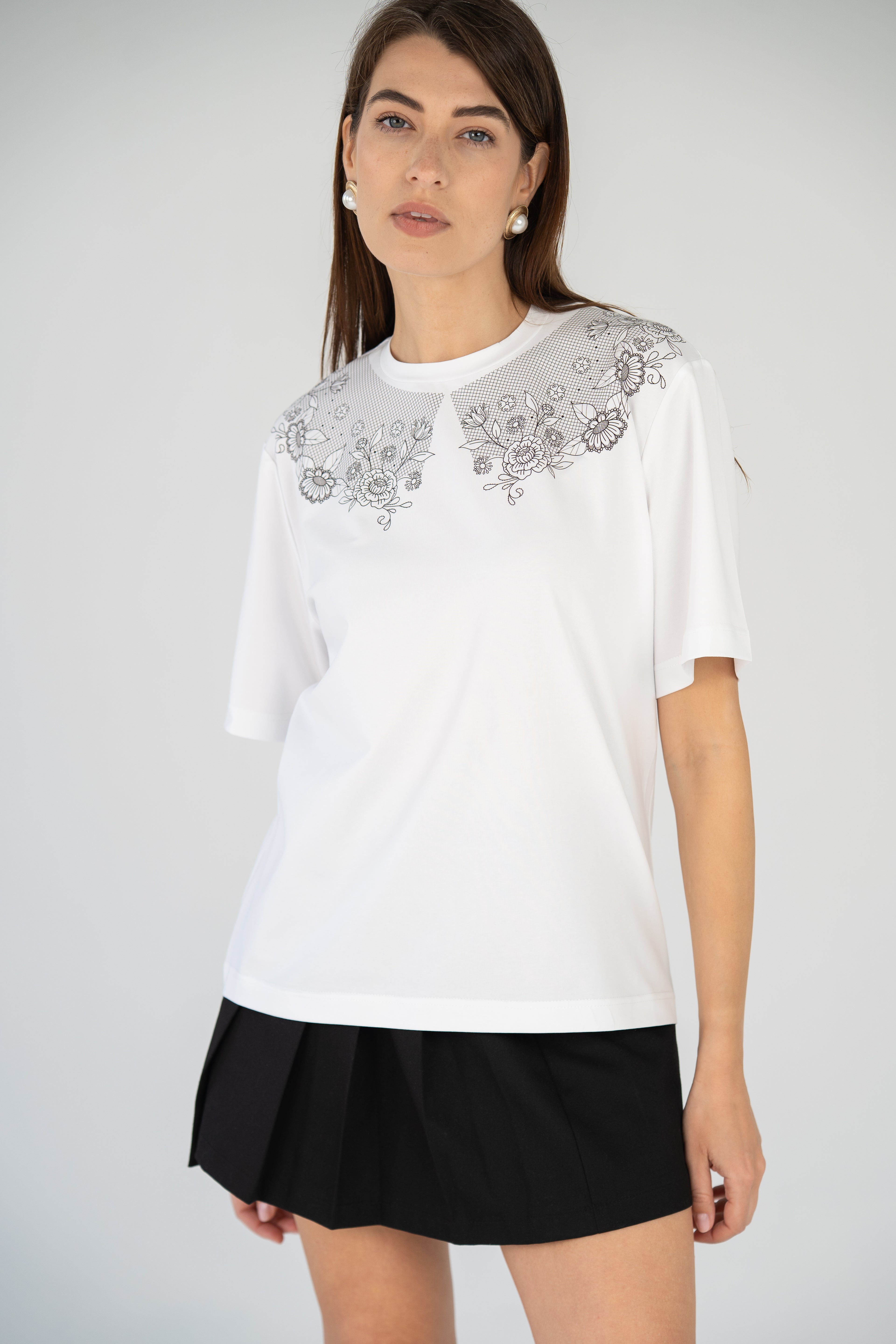 "SIUVINĖJIMAS", BALTI MARŠKINĖLIAI