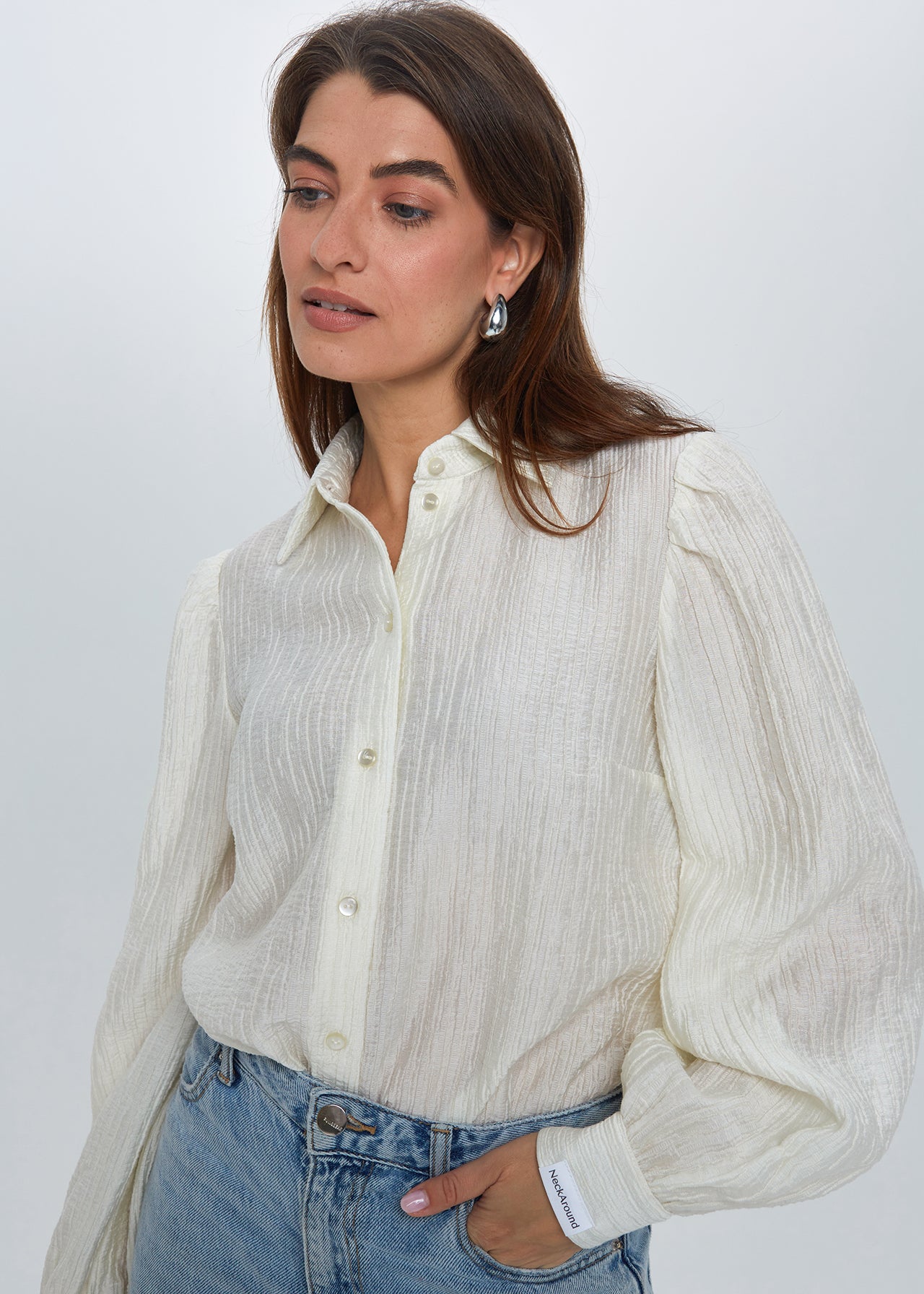 IŠSKIRTINIAI - PIENO BALTUMO MARŠKINIAI