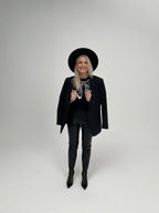 "KASPINAS", JUODI MARSKINELIAI