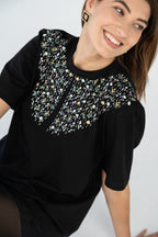 "GĖLIŲ JŪRA", JUODI MARŠKINĖLIAI