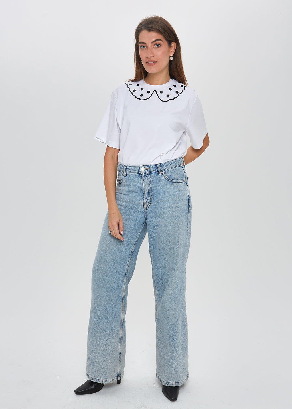 "TAŠKELIAI", BALTI MARŠKINĖLIAI