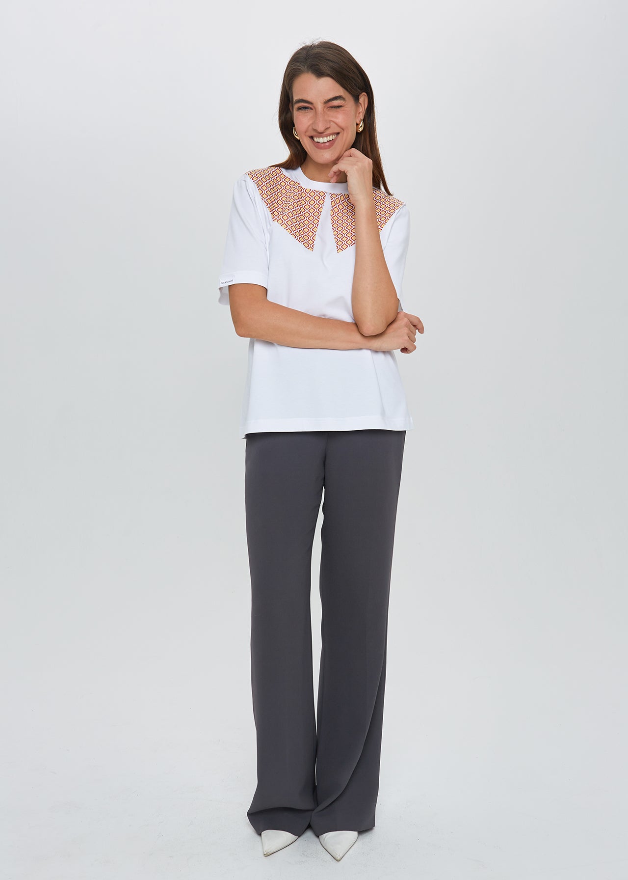 "70-ŲJŲ STILIUS 2", BALTI MARŠKINĖLIAI