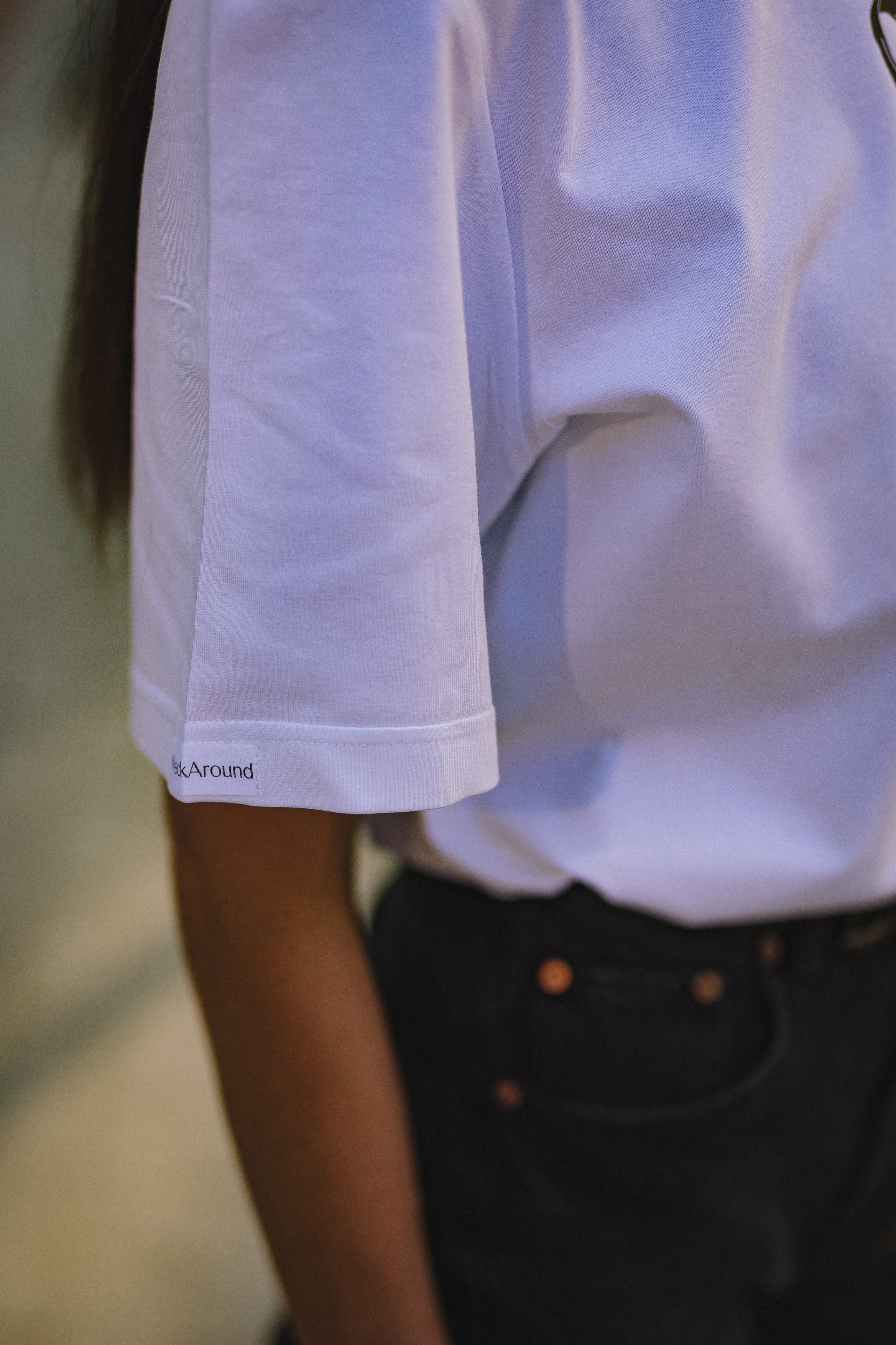 "TRYS KASPINAI", BALTI MARŠKINĖLIAI