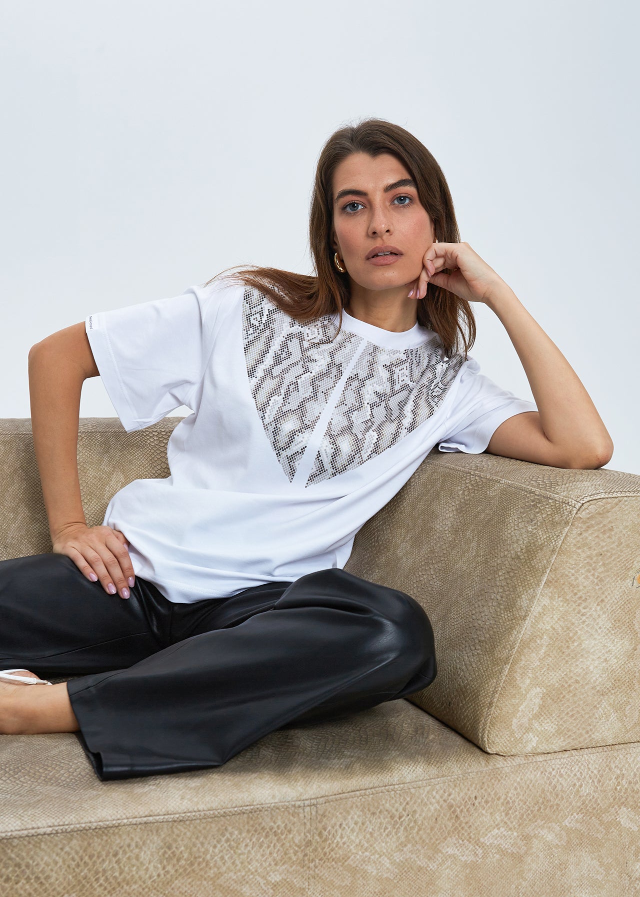 "GYVATĖ", BALTI MARŠKINĖLIAI