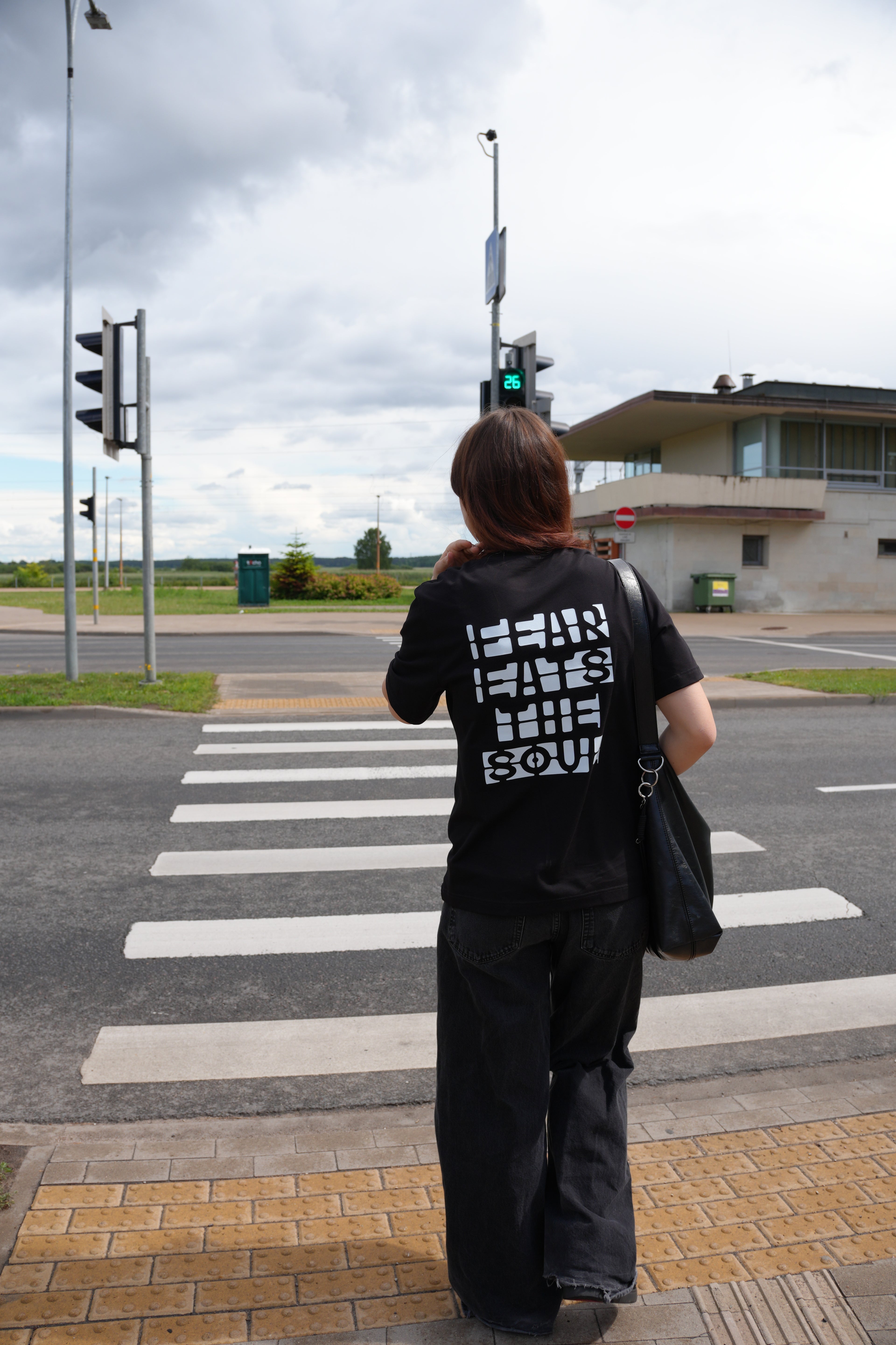 BASIC WOMEN'S T-SHIRT WITHOUT PRINT