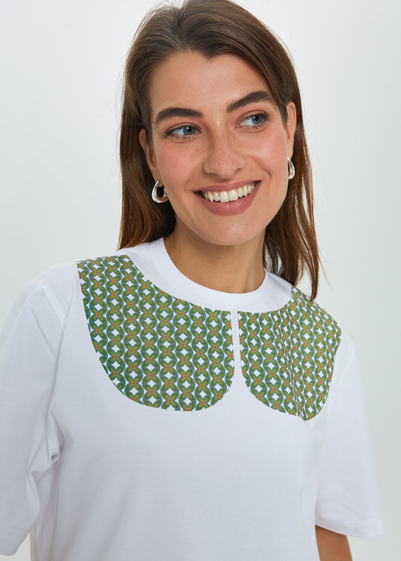 "70-ŲJŲ STILIUS", BALTI MARŠKINĖLIAI