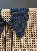 PATTERNED COLLAR