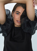 "PŪSTOS RANKOVĖS", JUODI MARŠKINĖLIAI