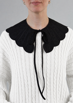 PATTERNED COLLAR