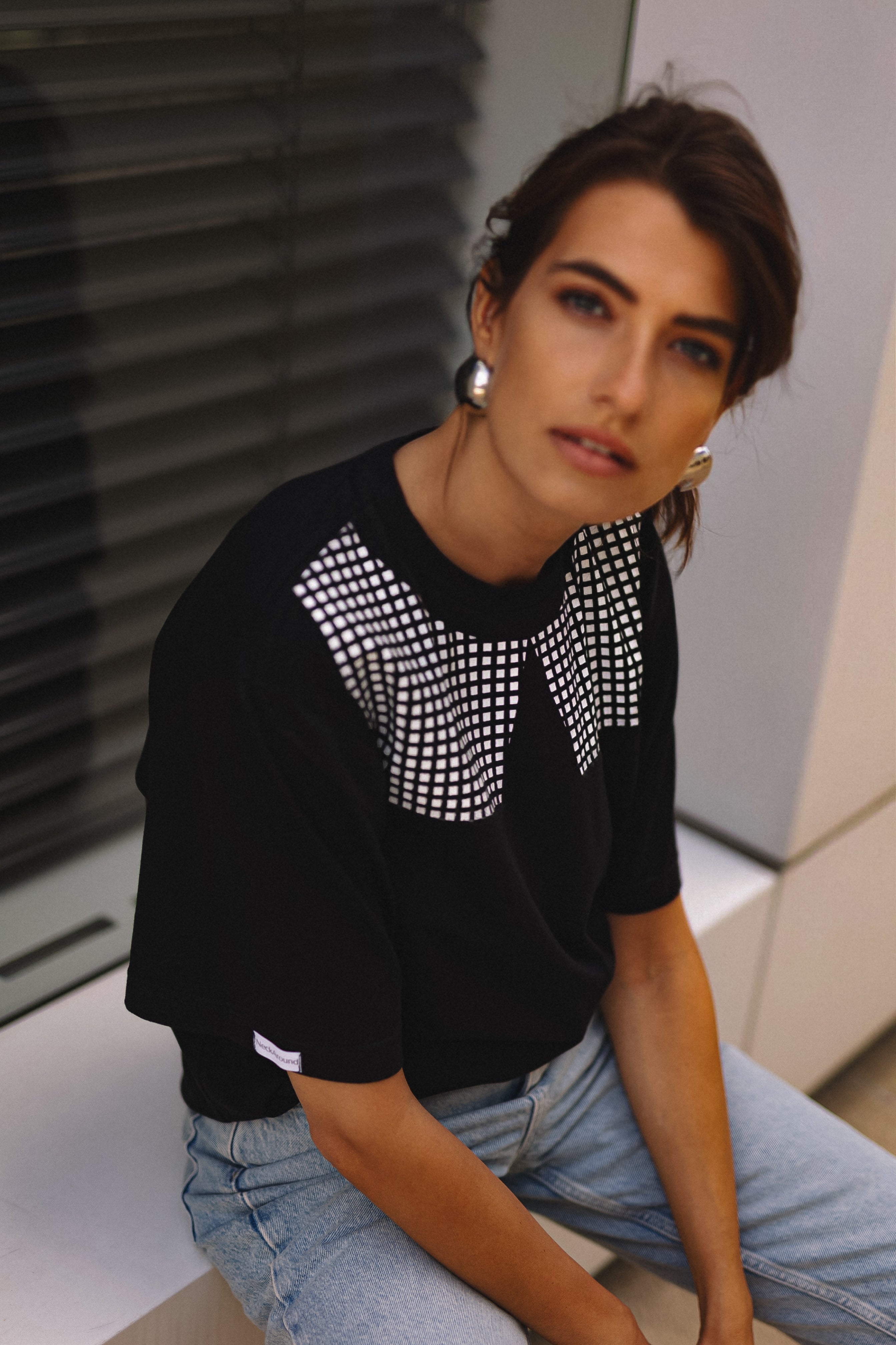 "KVADRATUKAI", JUODI MARŠKINĖLIAI