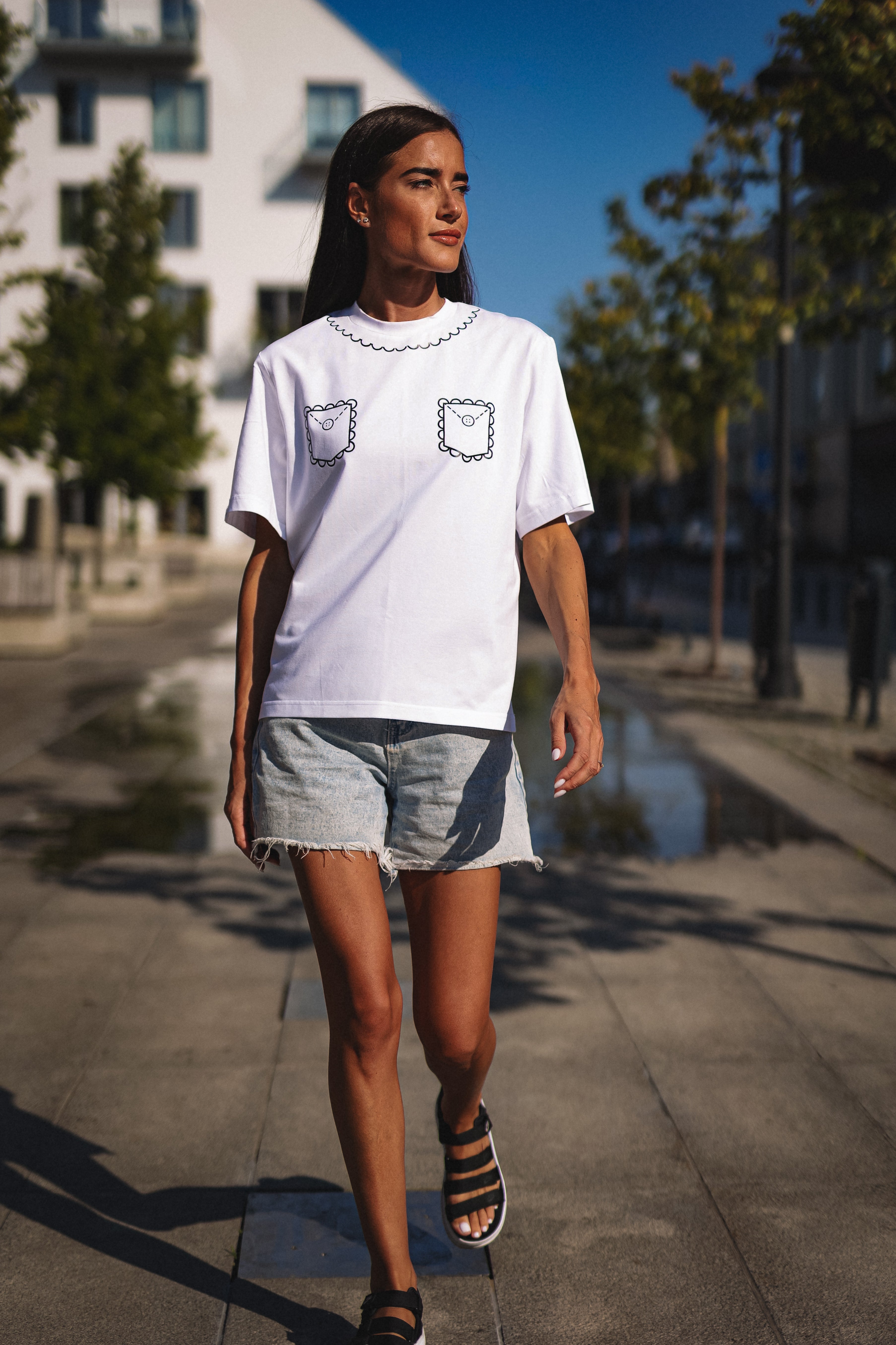 "KIŠENĖS", BALTI MARŠKINĖLIAI