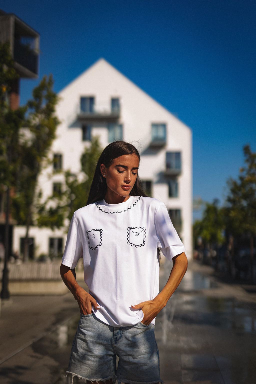 "KIŠENĖS", BALTI MARŠKINĖLIAI