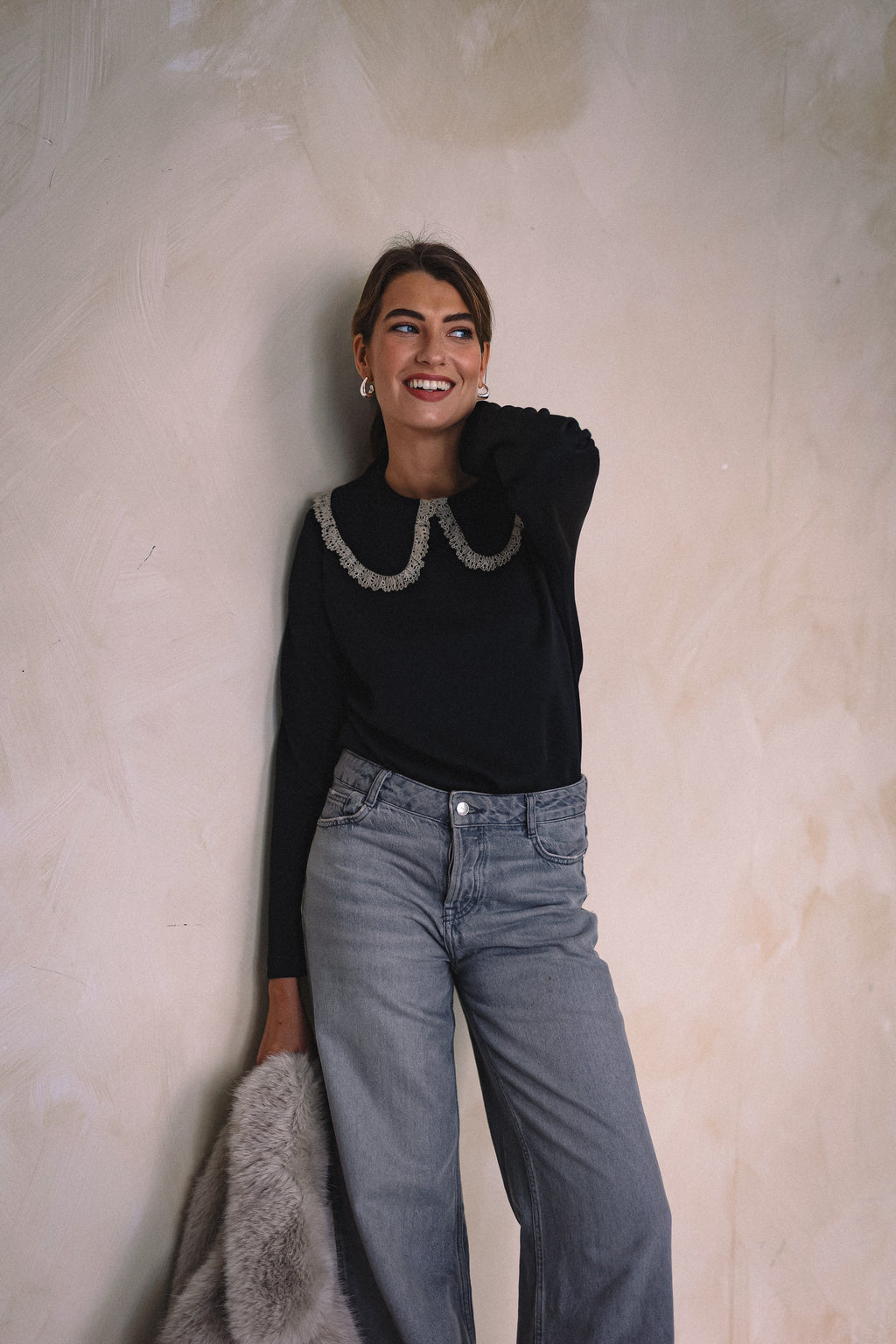 MARŠKINĖLIAI ILGOMIS RANKOVĖMIS