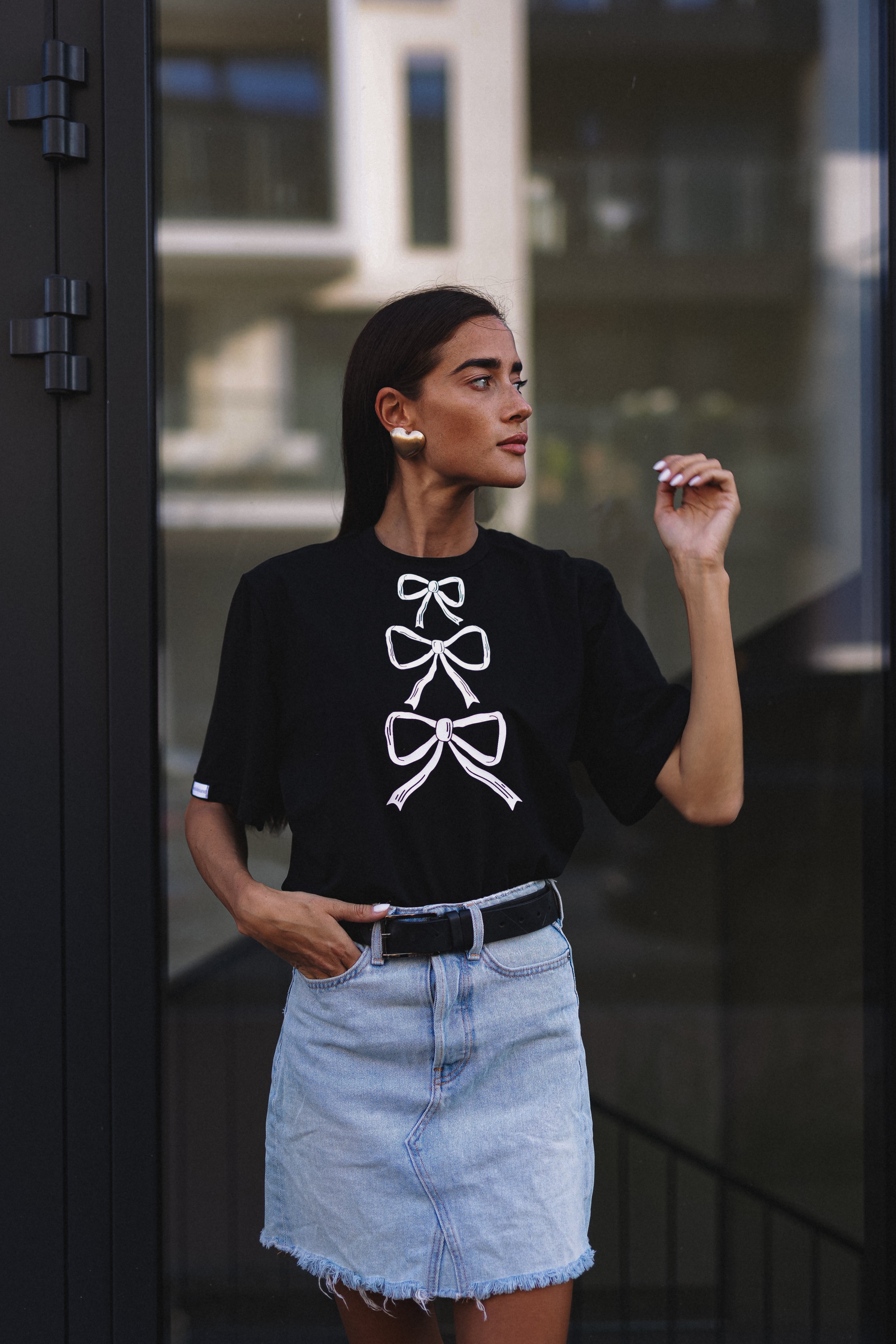 "TRYS KASPINAI", JUODI MARŠKINĖLIAI