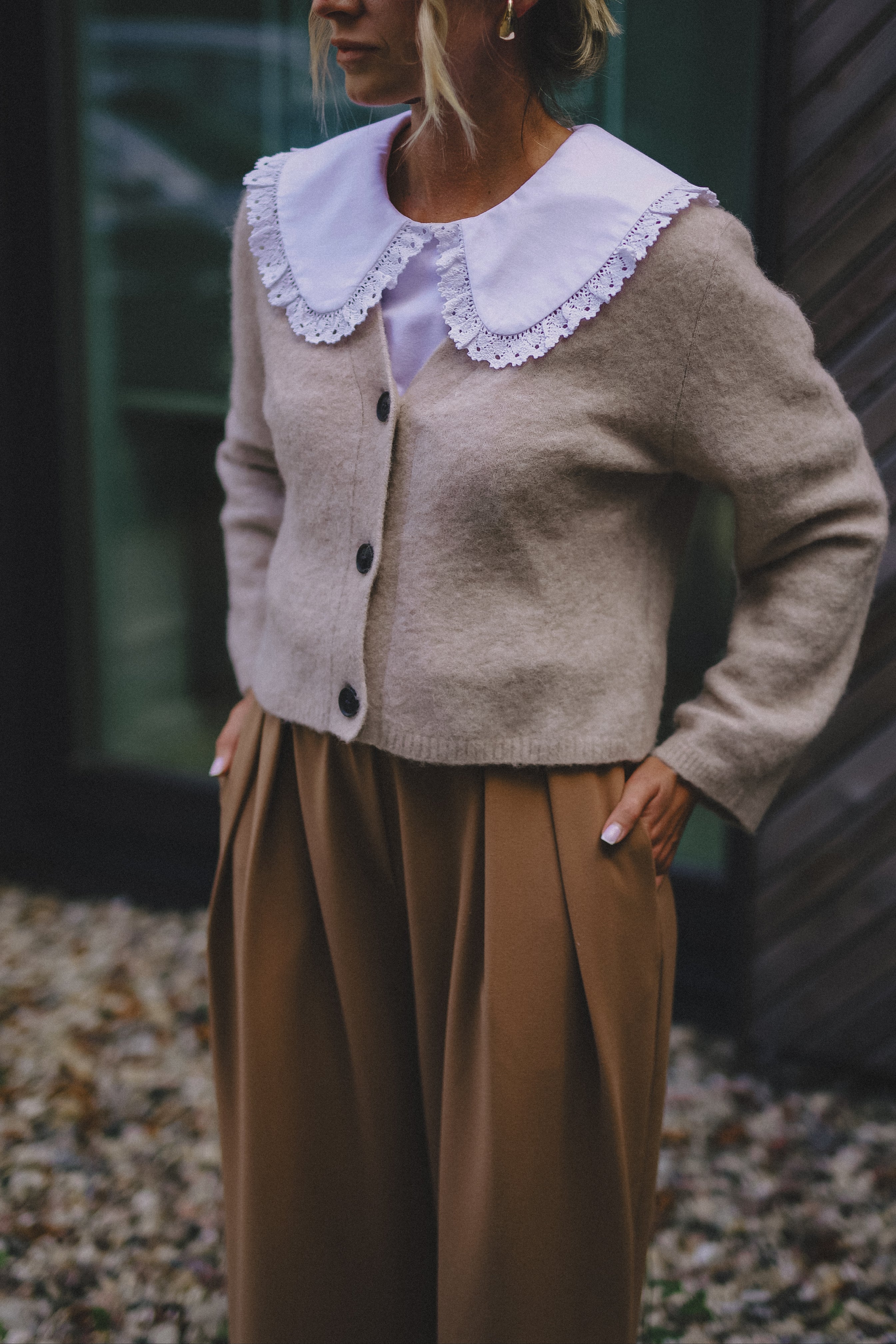 "VINTAŽINIAI", BALTI MARŠKINĖLIAI SU APYKAKLE