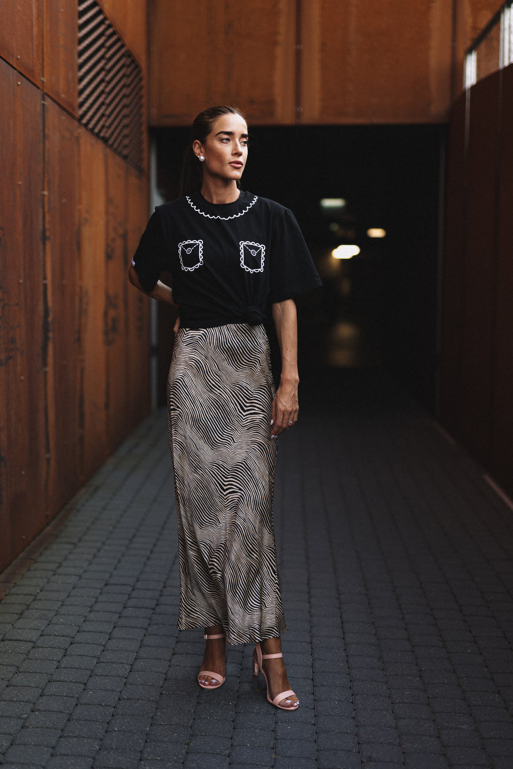 "KIŠENĖS", JUODI MARŠKINĖLIAI