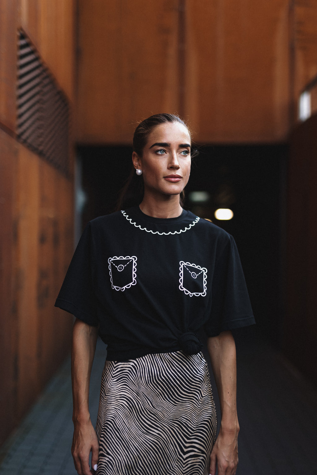 "KIŠENĖS", JUODI MARŠKINĖLIAI