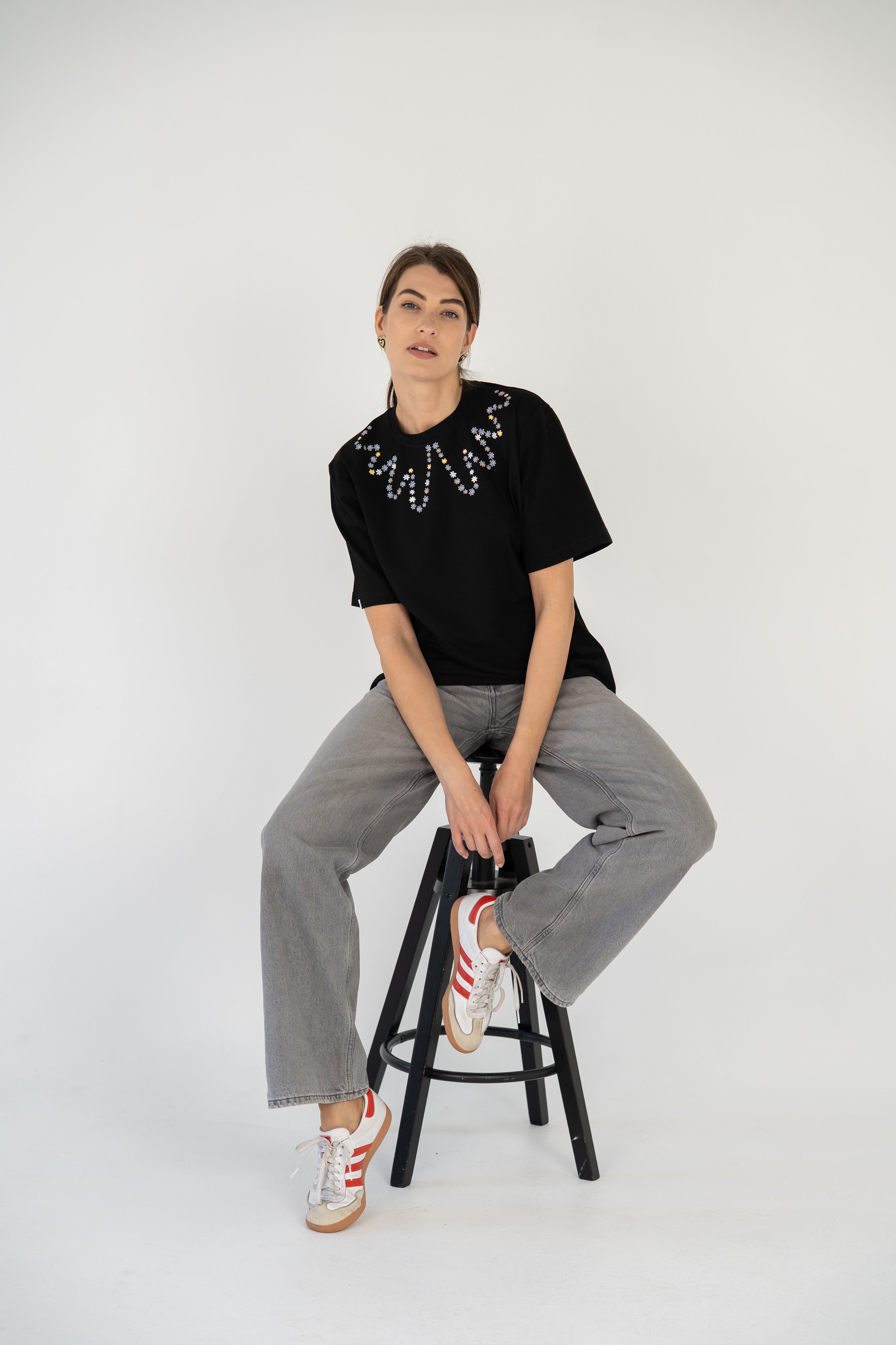 "MINIMALISTĖ", JUODI MARŠKINĖLIAI