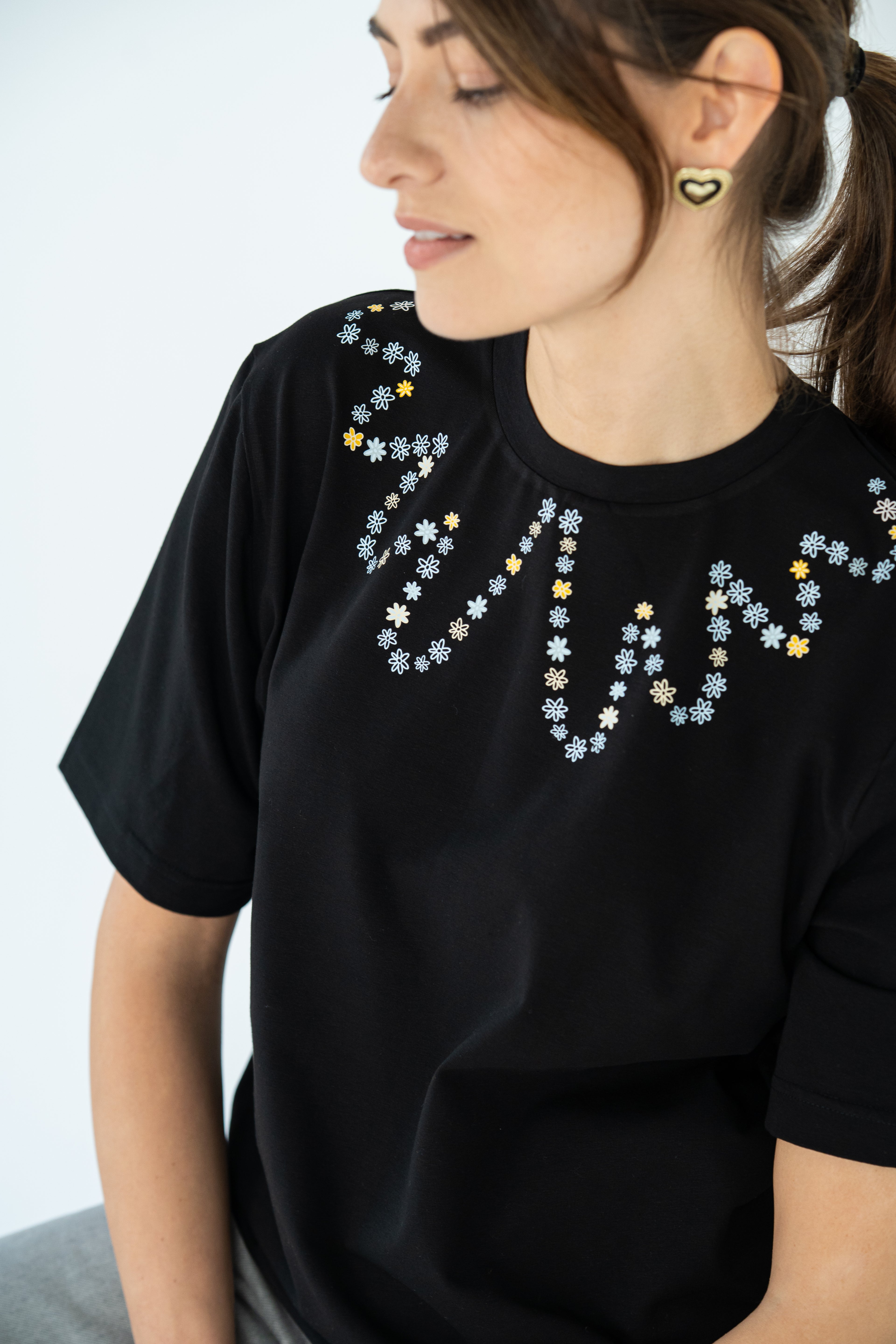 "MINIMALISTĖ", JUODI MARŠKINĖLIAI