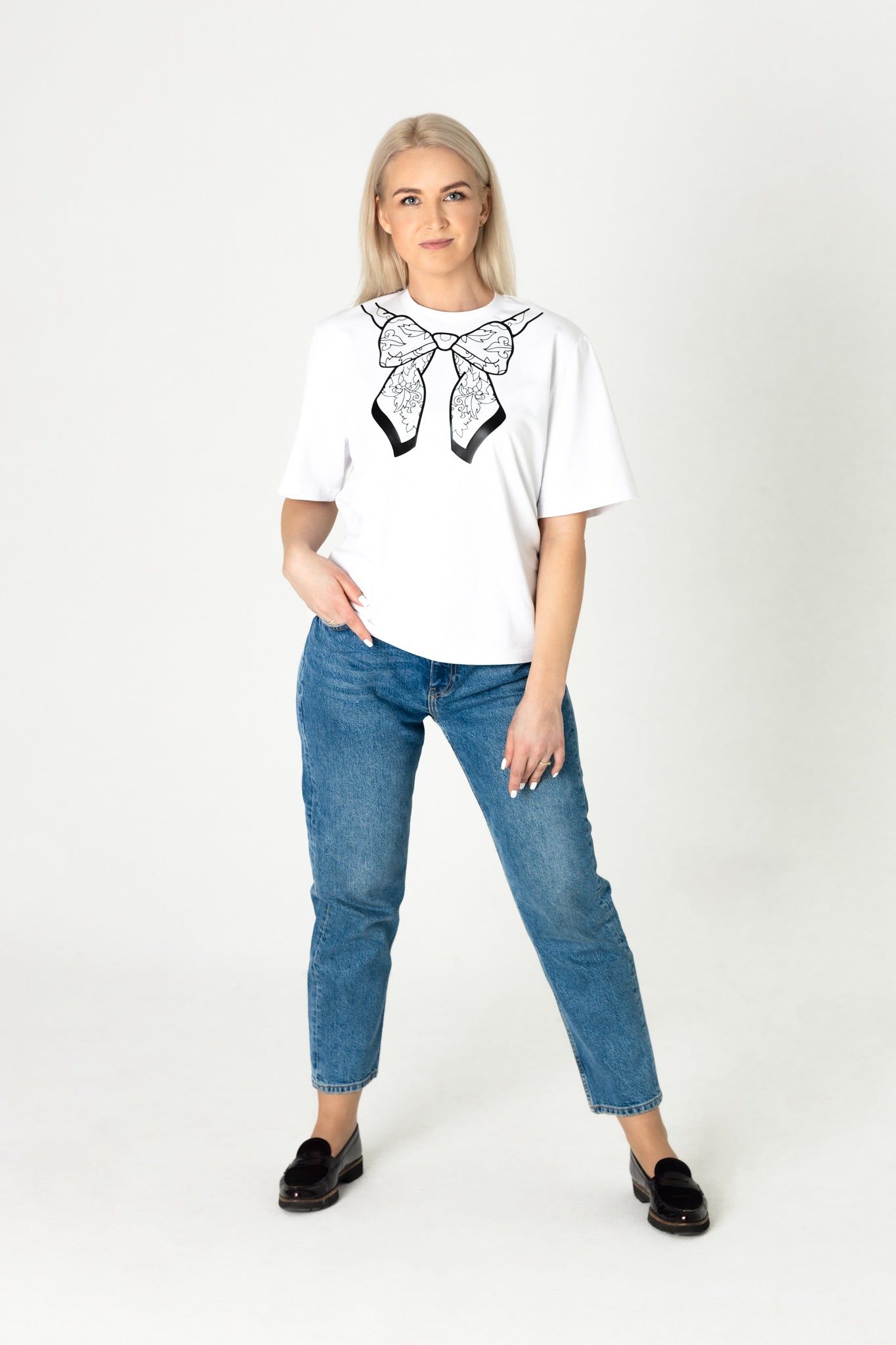 "KASPINAS", BALTI MARŠKINĖLIAI