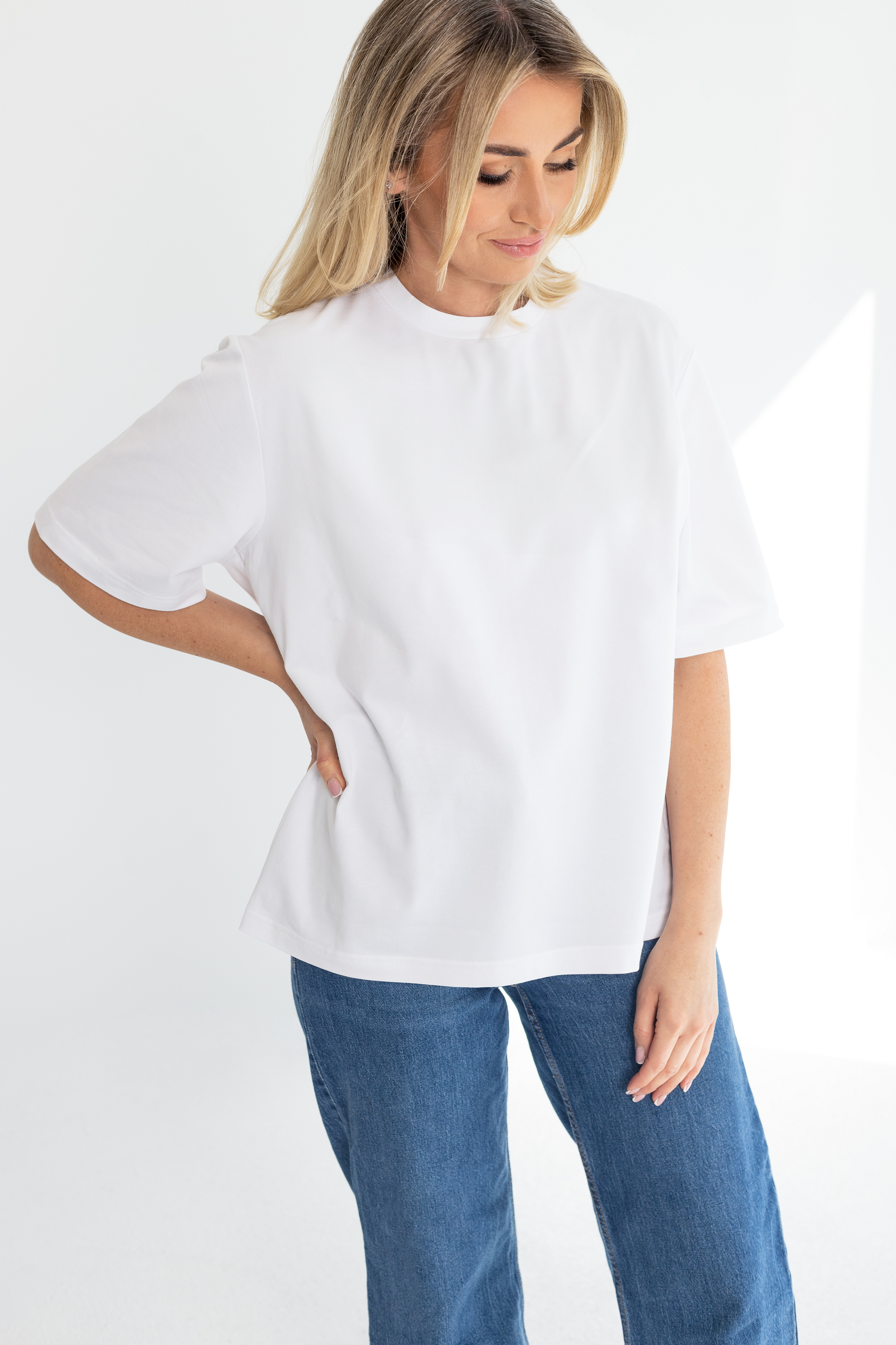 BALTI MARŠKINĖLIAI