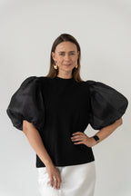 "PŪSTOS RANKOVĖS", JUODI MARŠKINĖLIAI