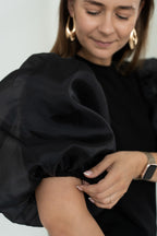 "PŪSTOS RANKOVĖS", JUODI MARŠKINĖLIAI