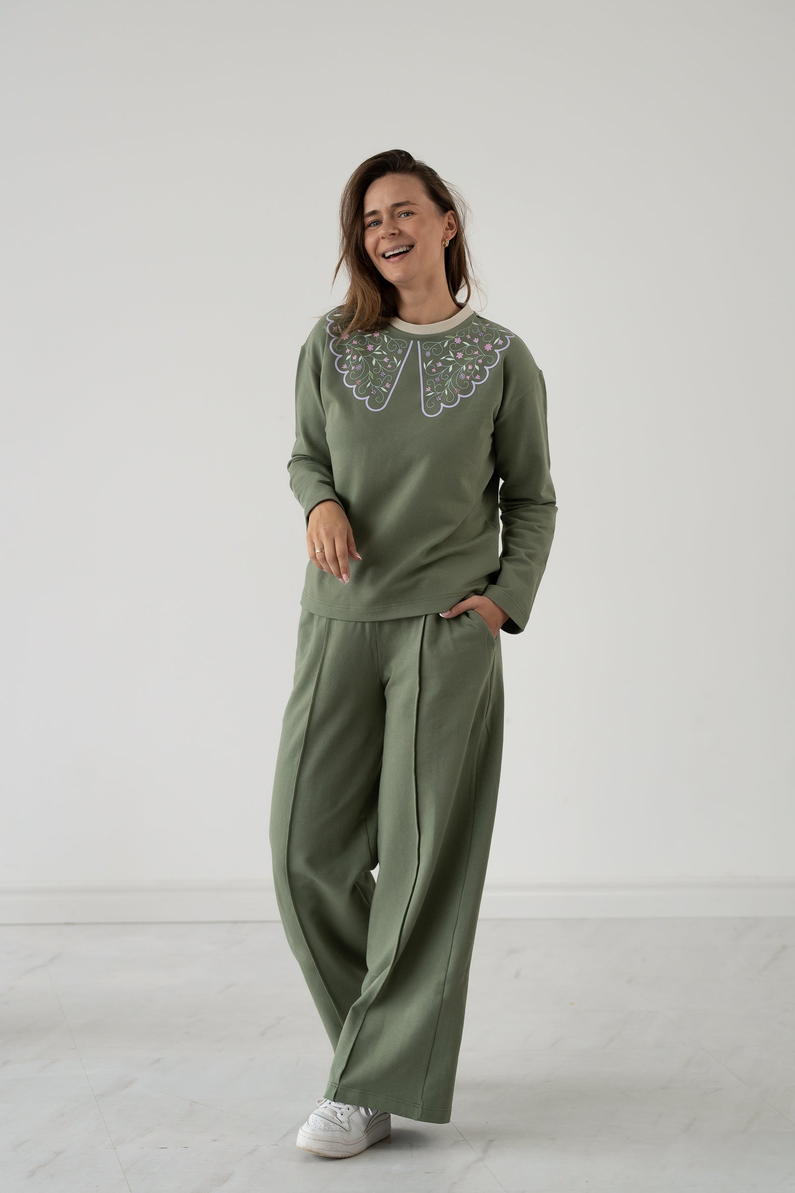 LAISVALAIKIO KOSTIUMĖLIS