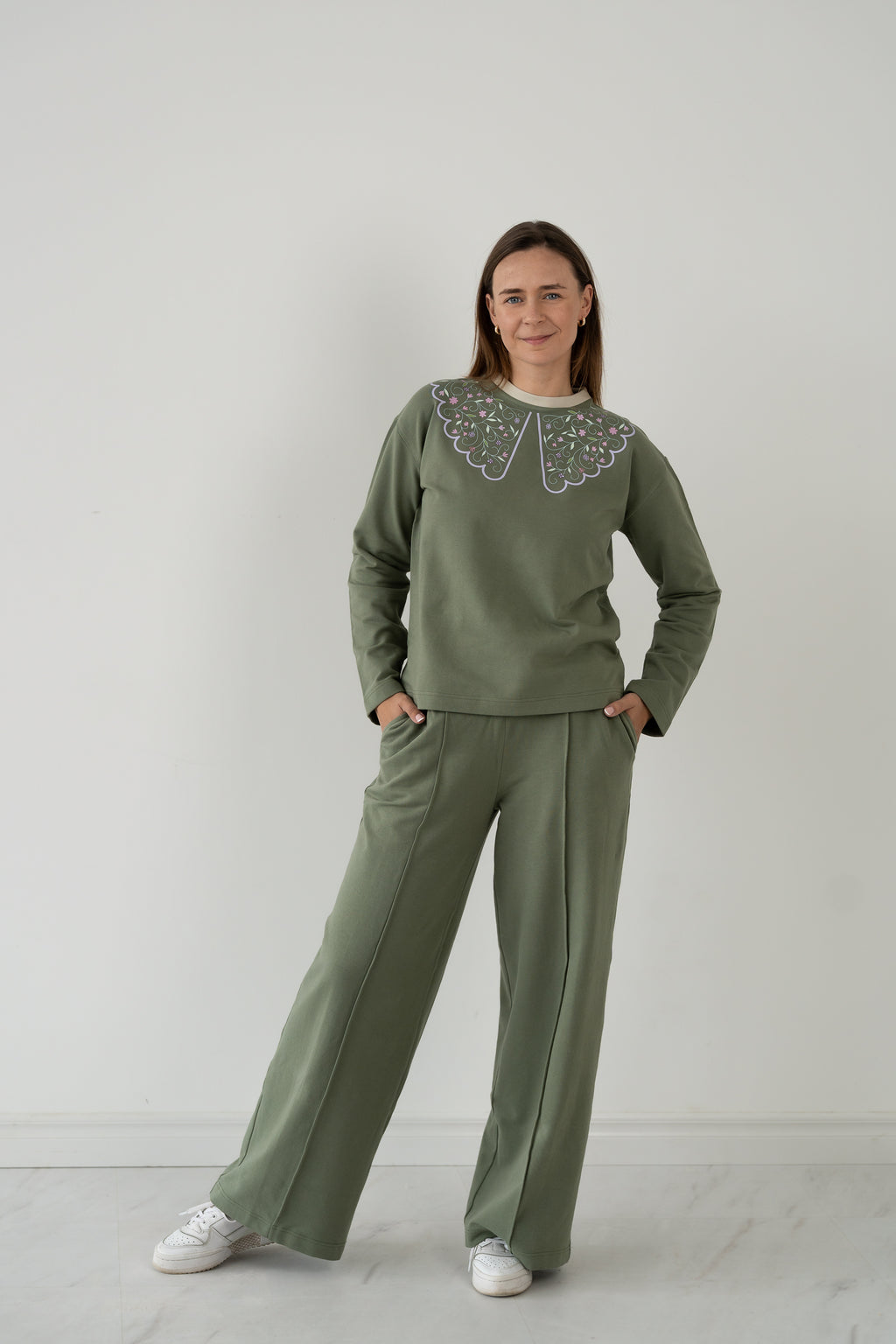 LAISVALAIKIO KOSTIUMĖLIS