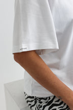 BALTI MARŠKINĖLIAI