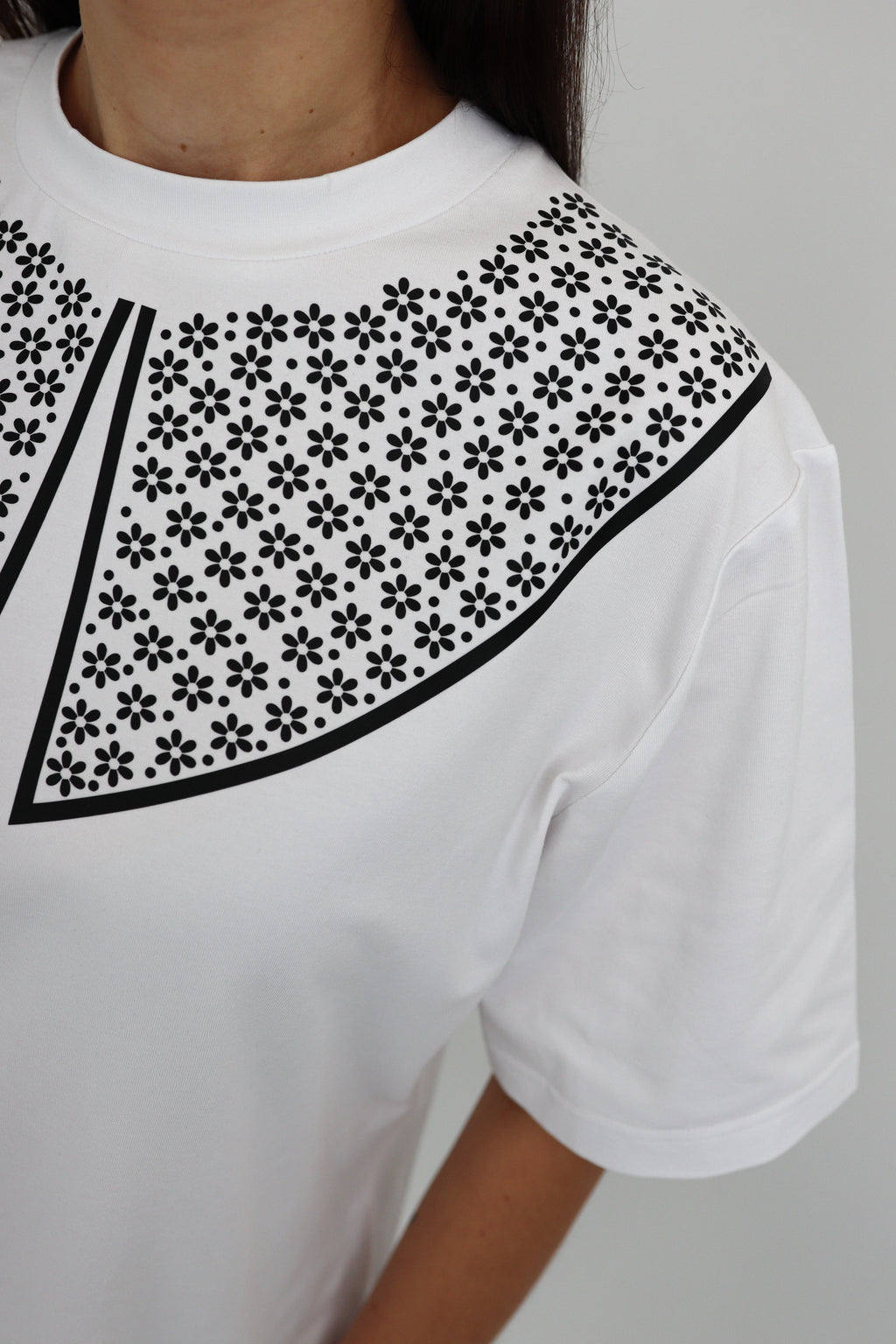 "GĖLIŲ MIŠKAS", BALTI MARŠKINĖLIAI