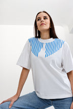 "MĖLYNI BRŪKŠNELIAI", BALTI MARŠKINĖLIAI