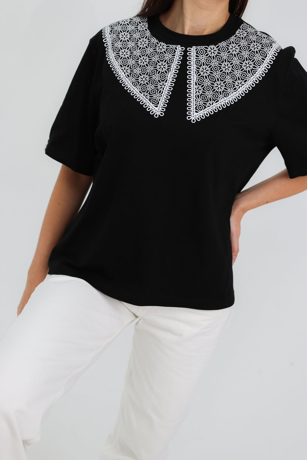 "ORNAMENTAI", JUODI MARŠKINĖLIAI